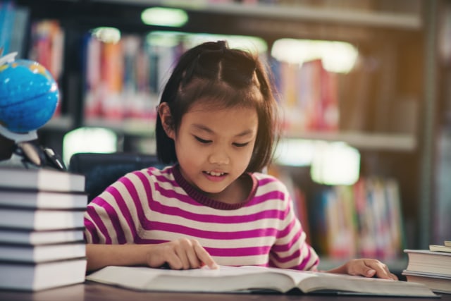 Mengapa Beberapa Anak Lebih Suka Belajar Sendiri Dibanding di Sekolah